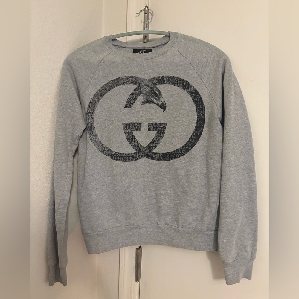 Gray Crew Neck Sweater with Iconic Logo